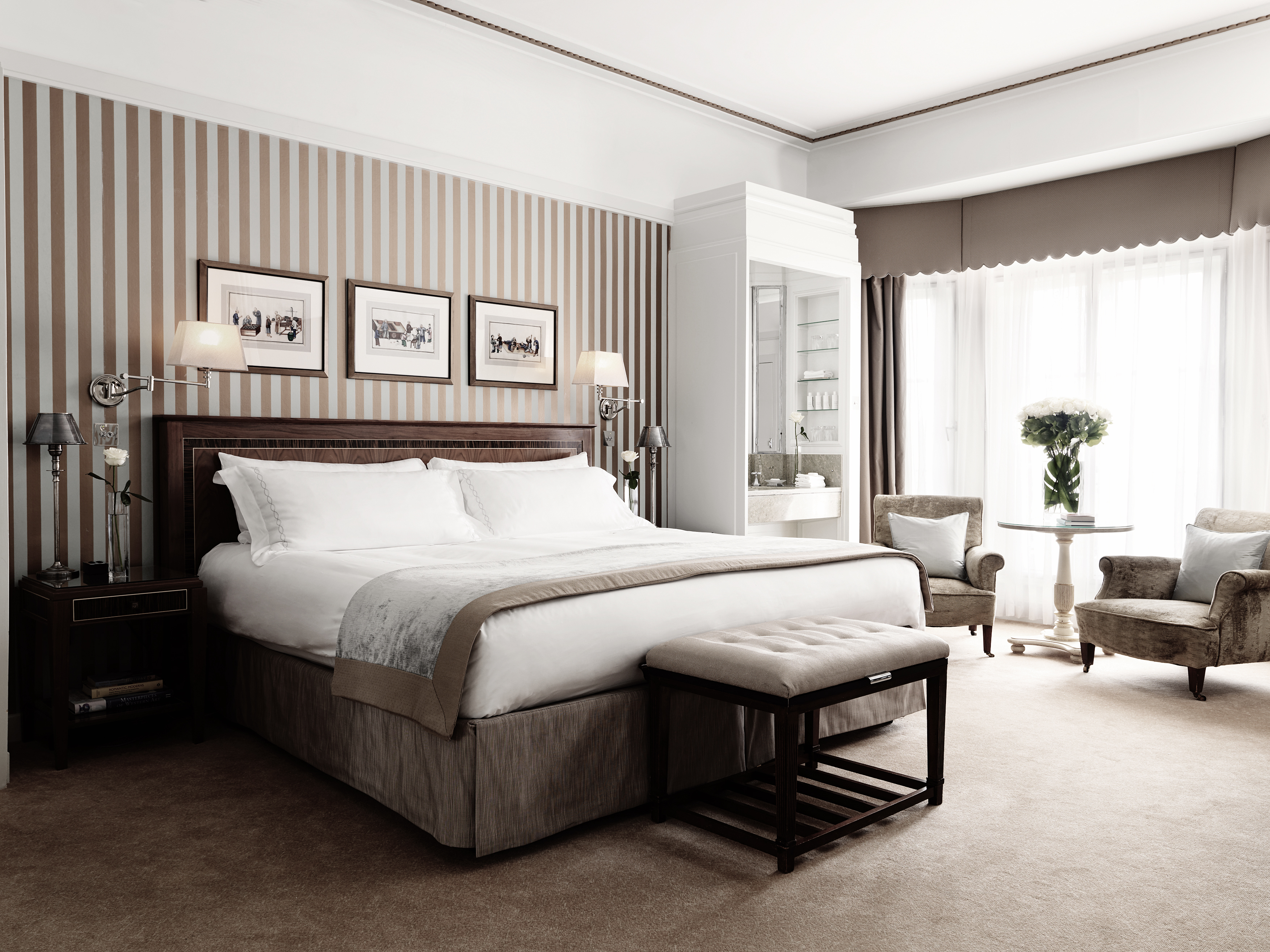 CLA_MayfairSuite_405-06_Bedroom_1-040